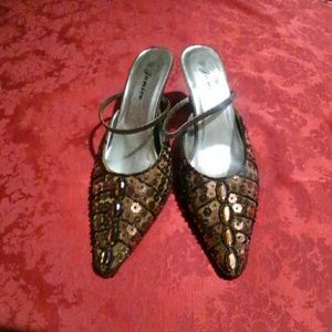 NWOT Janice Brown Sequin Heel Size 6.5